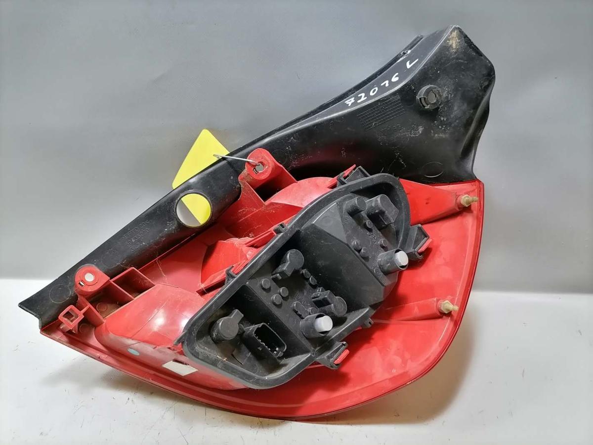 Renault Clio 3 original Rücklicht Rückleuchte links BJ05